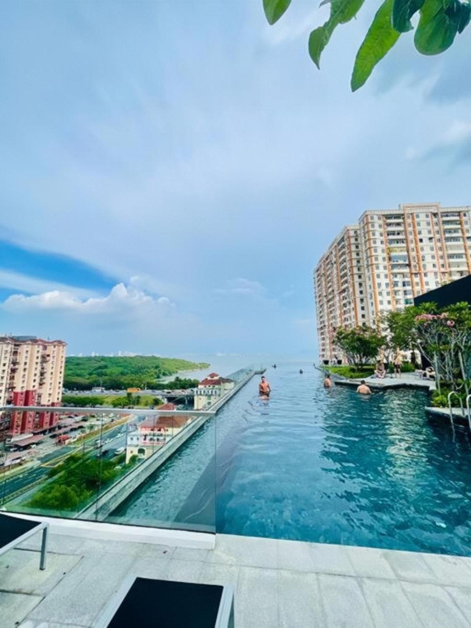 Urban Suites Two Or Three Bedroom Georgetown By Anc Jelutong Εξωτερικό φωτογραφία